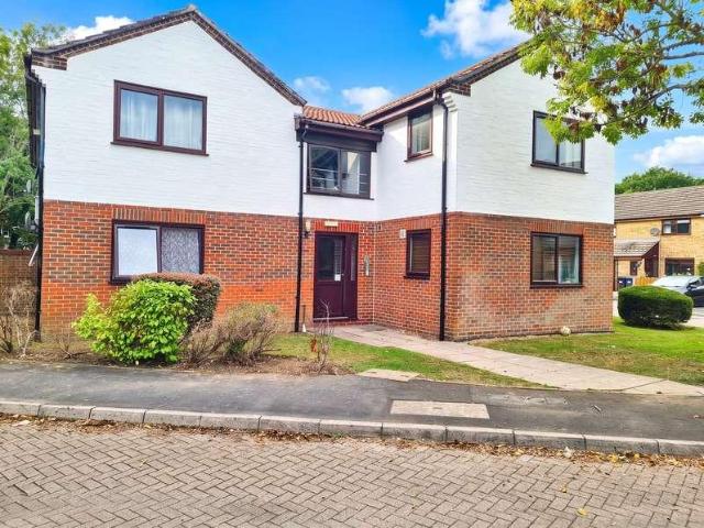 Flat for sale in Totton, New Forest