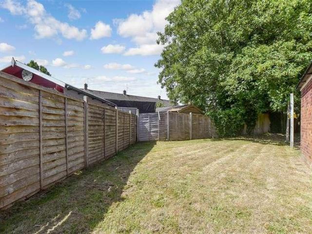 Flat for sale in Capel, Sandown Park