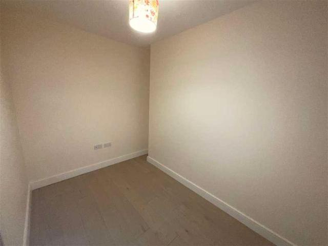 Flat for sale in Pachesham Park, Surrey