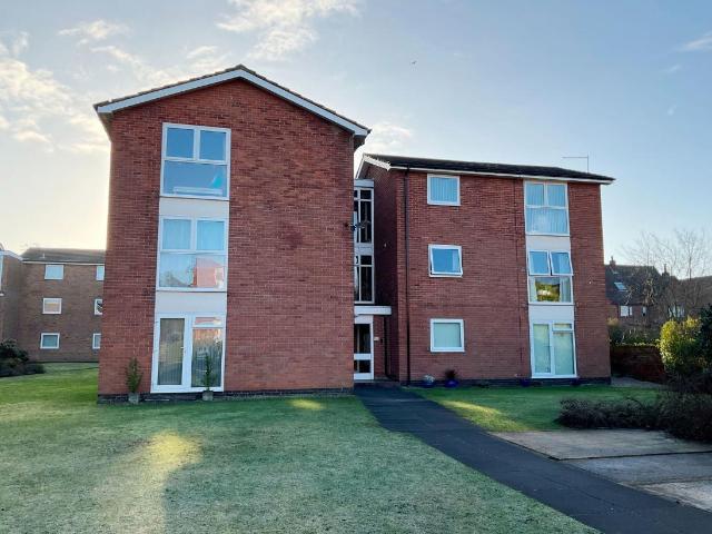 Flat for sale in Meols Cop, Southport