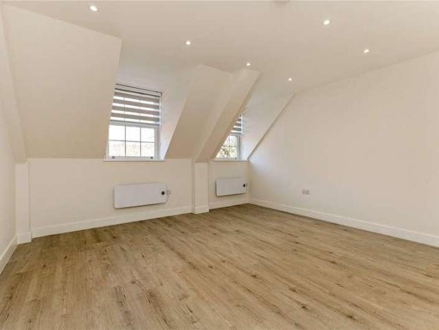 Flat for sale in Marlow