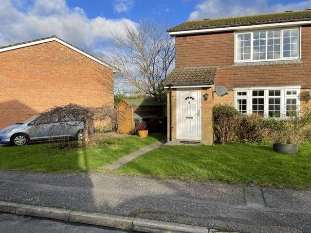 Flat for sale in Cross In Hand, East Sussex