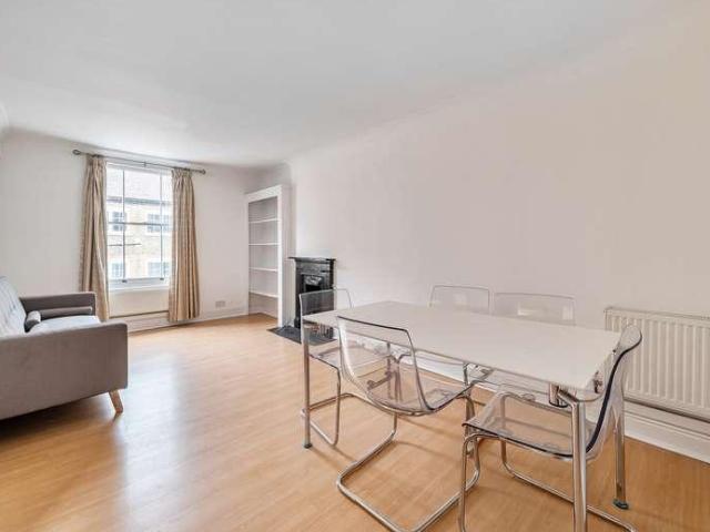 Flat for sale in Bayswater, Greater London