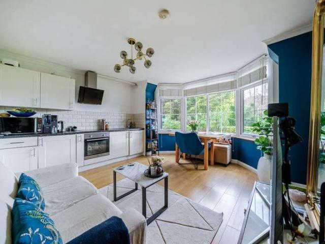 Flat for sale in Westborough, Surrey