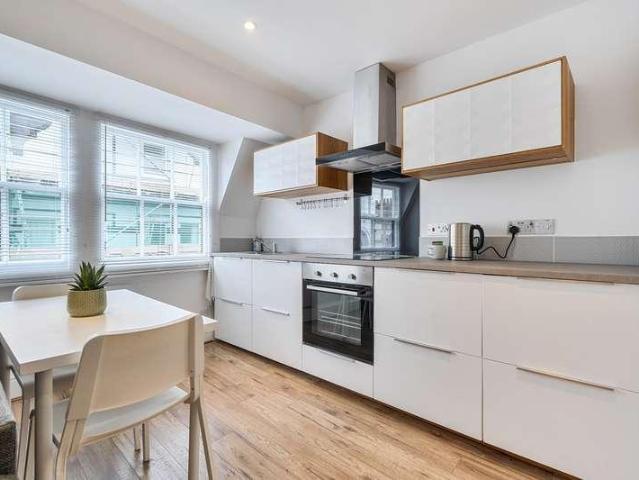 Flat for sale in Barbican, Plymouth