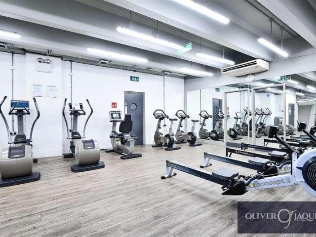 Flat for sale in Old Ford, Bow