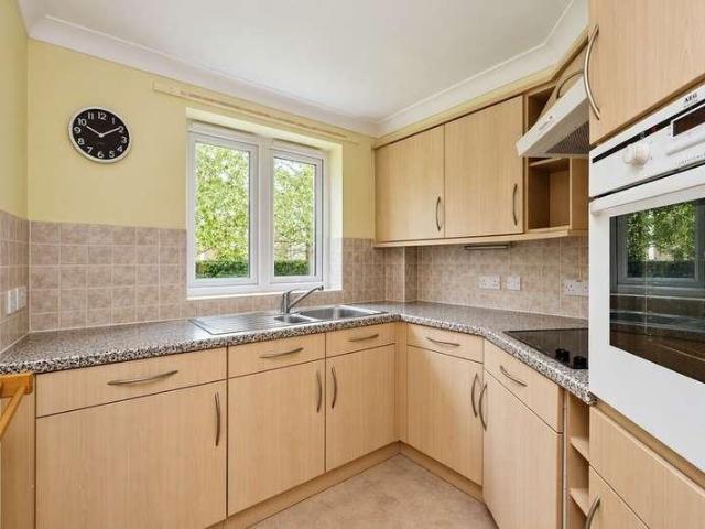 Flat for sale in Upper Loughor, Gorseinon
