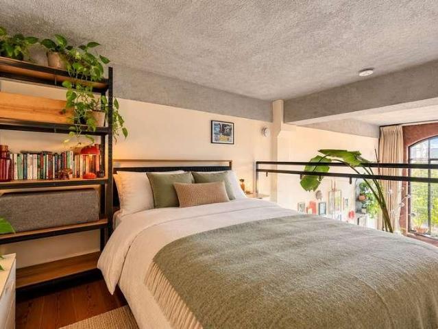 Flat for sale in Old Ford, Greater London