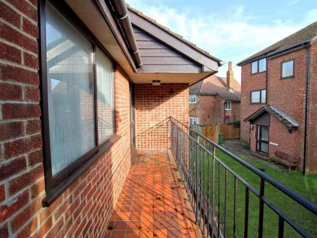 Flat for sale in Seaford, Iford