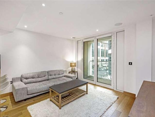 Flat for sale in Westminster, Greater London