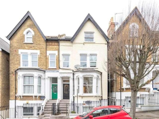 Flat for sale in London Borough of Croydon, Upper Norwood