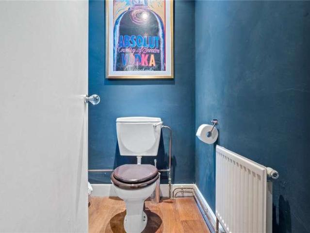 Flat for sale in Lot's Village, Greater London