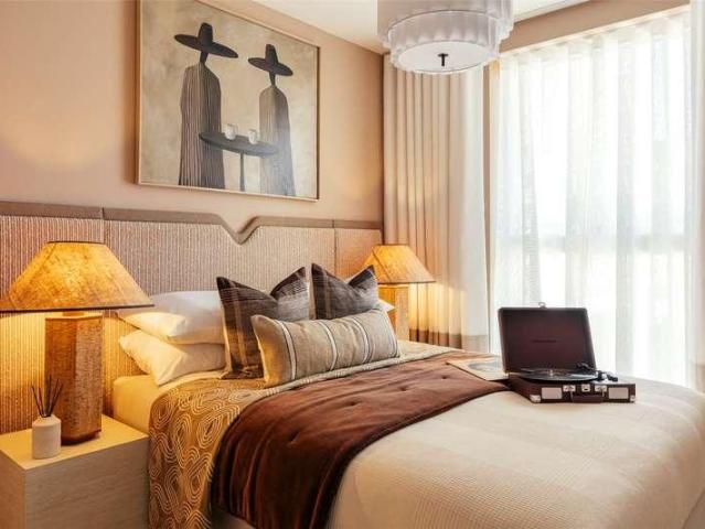 Flat for sale in Slough