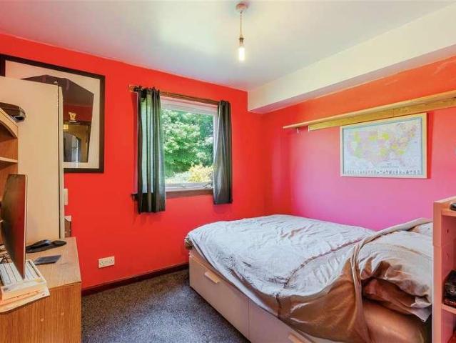 Flat for sale in Bathgate, Scotland
