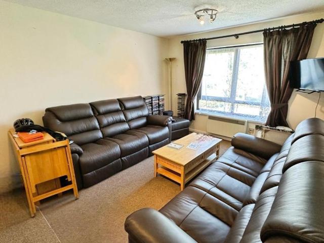 Flat for sale in Feckenham, City Of Bristol