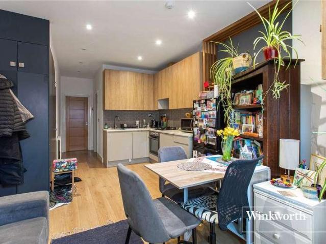 Flat for sale in London Borough of Barnet, Greater London