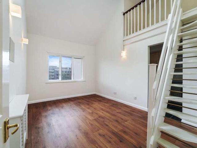 Flat for sale in Royal Borough of Kingston upon Thames, Greater London