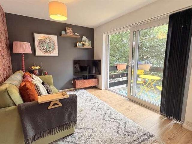 Flat for sale in Wake Green, Birmingham