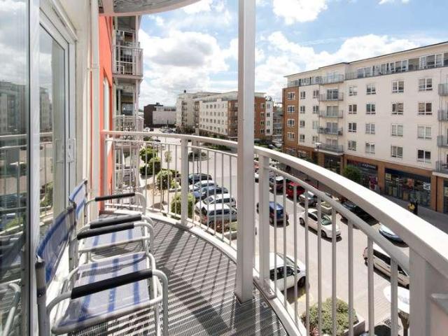 Flat for sale in Colindale, Greater London