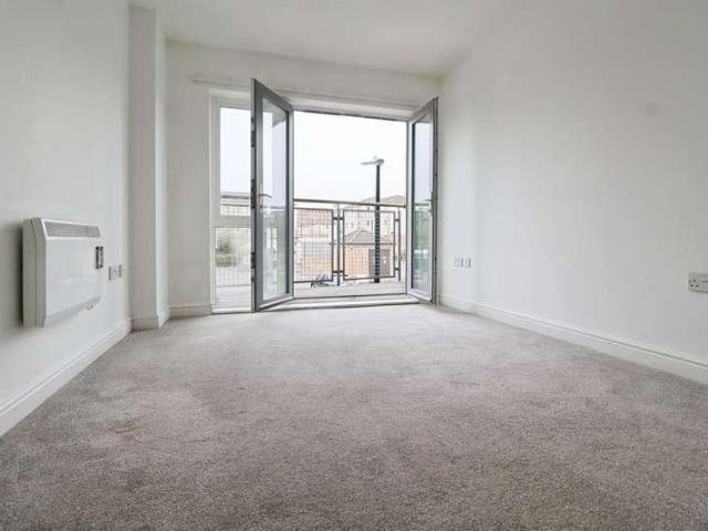 Flat for sale in Barry Island, Barry