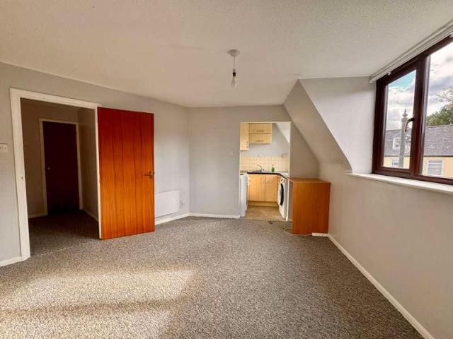 Flat for sale in Newmarket, West Suffolk