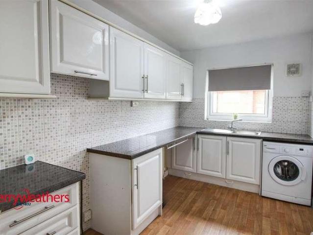 Flat for sale in Rotherham, Clifton