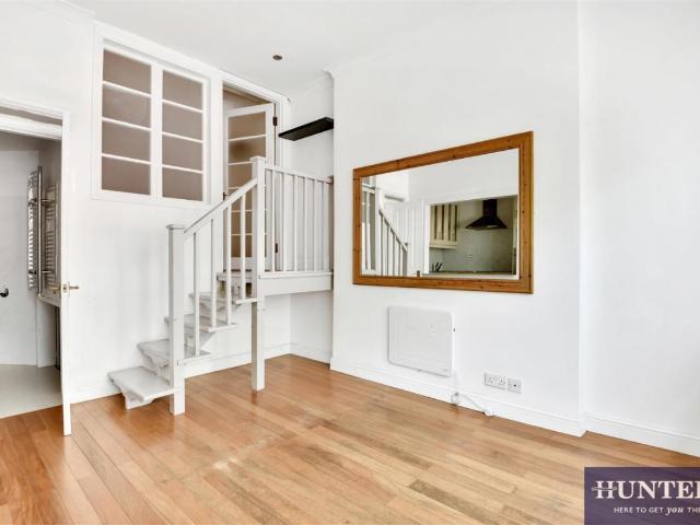 Flat for sale in Kensal Town, Maida Vale