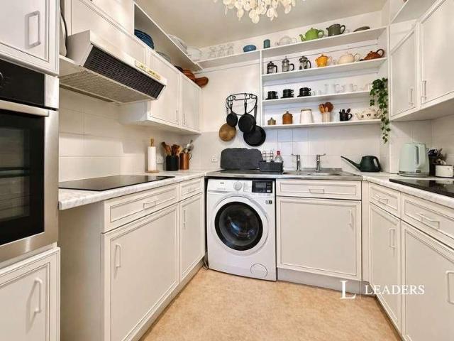 Flat for sale in New Catton, East Bank