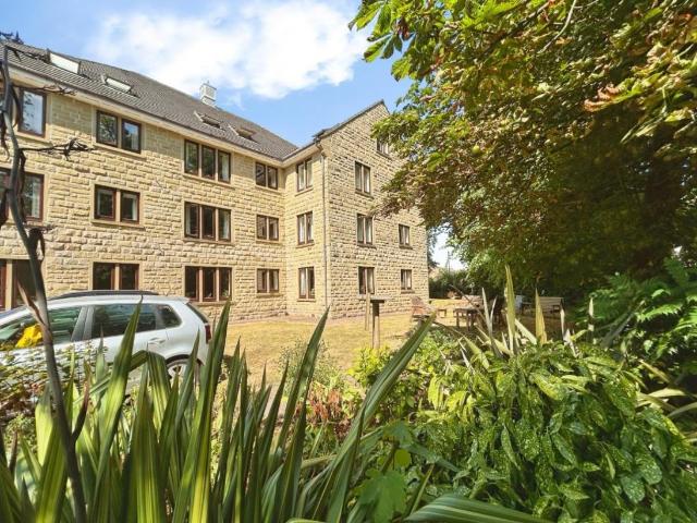 Flat for sale in Harlow, Harrogate