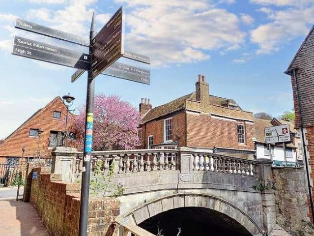 Flat for sale in The Close, Hampshire