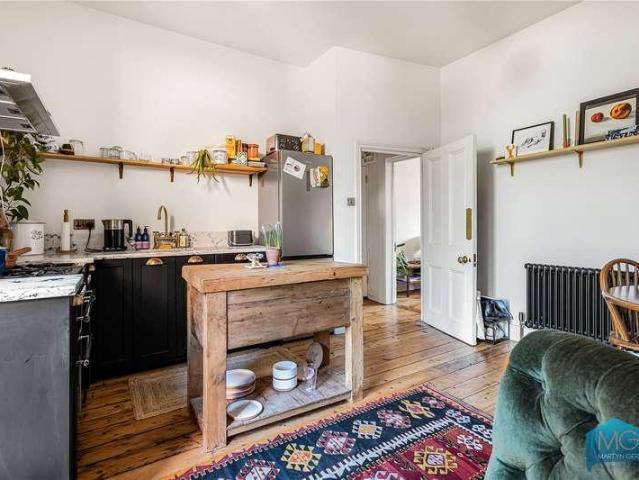 Flat for sale in Muswell Hill, Greater London