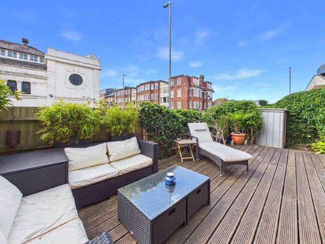Flat for sale in Brunswick