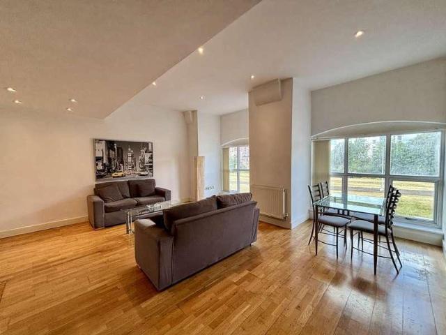 Flat for sale in Georgia, Greater Manchester