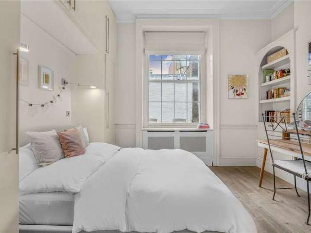 Flat for sale in Fitzrovia, Greater London