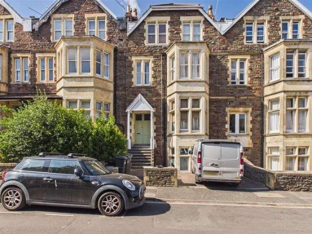 Flat for sale in Clifton Village, Feckenham