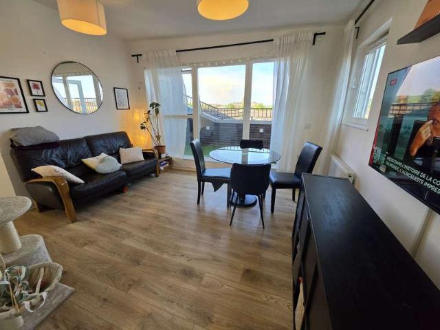 Flat for sale in Georgia, Greater Manchester