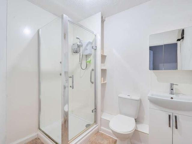 Flat for sale in London Borough of Sutton, Greater London