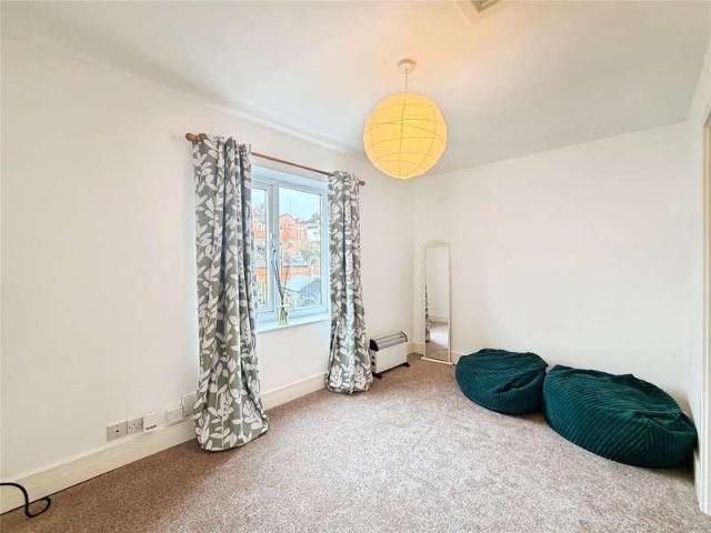 Flat for sale in Green Close, Warwickshire