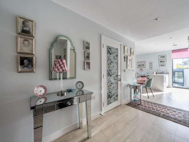 Flat for sale in Montpellier, Golden Valley