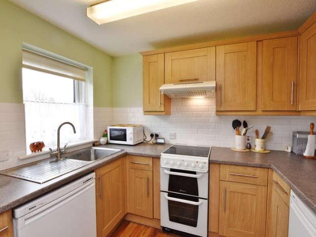 Flat for sale in North Watford, Hertfordshire