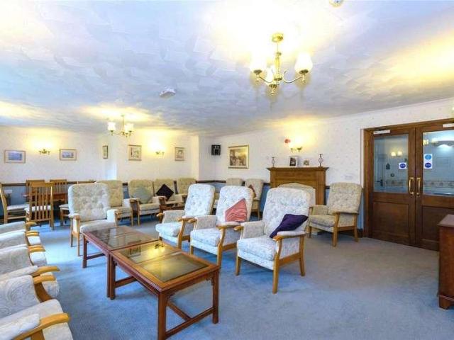 Flat for sale in North Shoebury, Alton Barnes