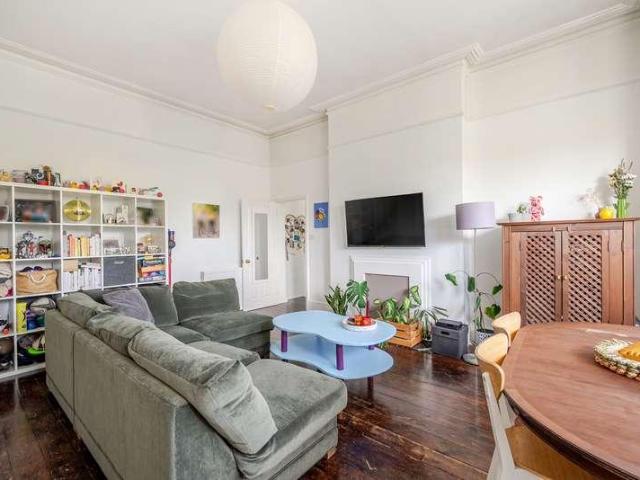 Flat for sale in Guildford Park, Westborough