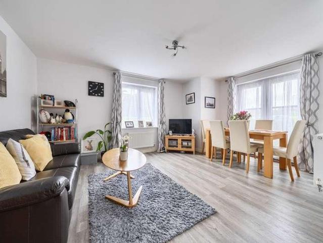 Flat for sale in Yate, South Gloucestershire