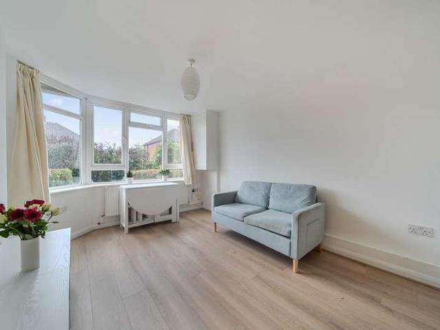 Flat for sale in Botley, Vale of White Horse