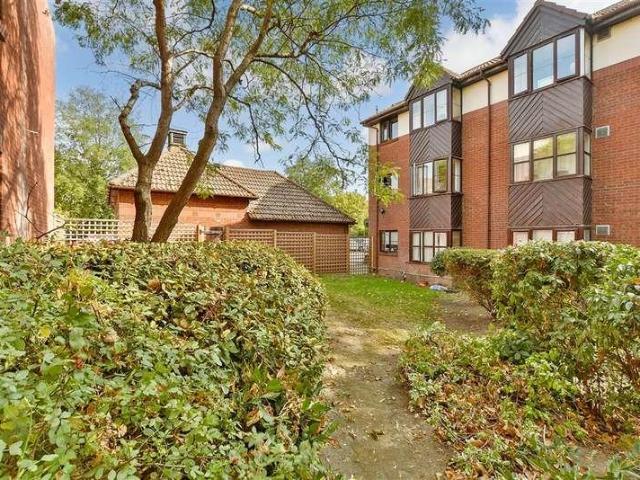 Flat for sale in London Borough of Sutton, Greater London