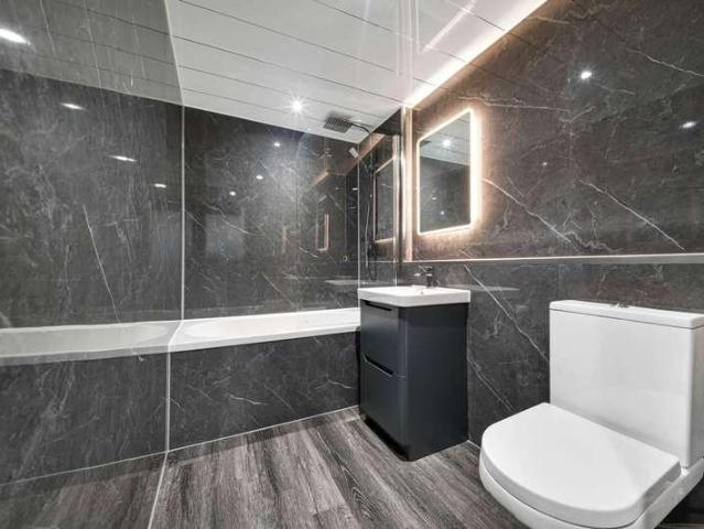 Flat for sale in Sedgley Park, Bury