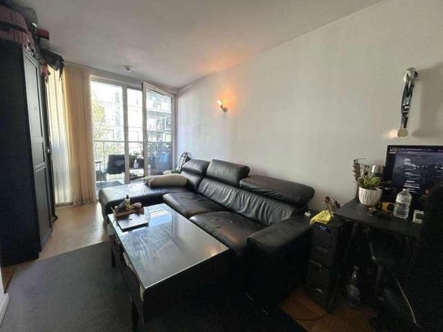 Flat for sale in Hayes, Greater London