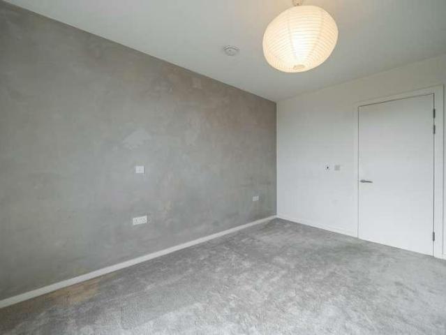 Flat for sale in London Borough of Lewisham, New Cross