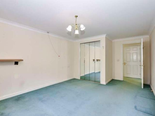 Flat for sale in Garston, Watford