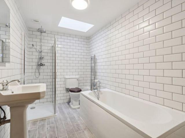 Flat for sale in Lunnon, Buckinghamshire